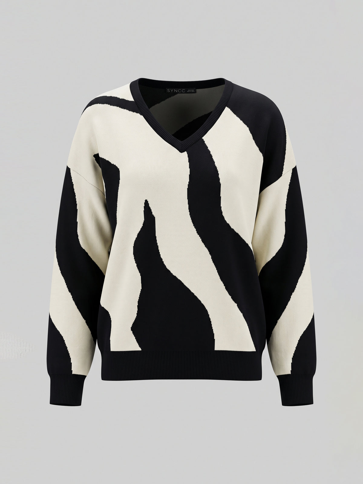 Monochrome Swirl Print Knit Pullover