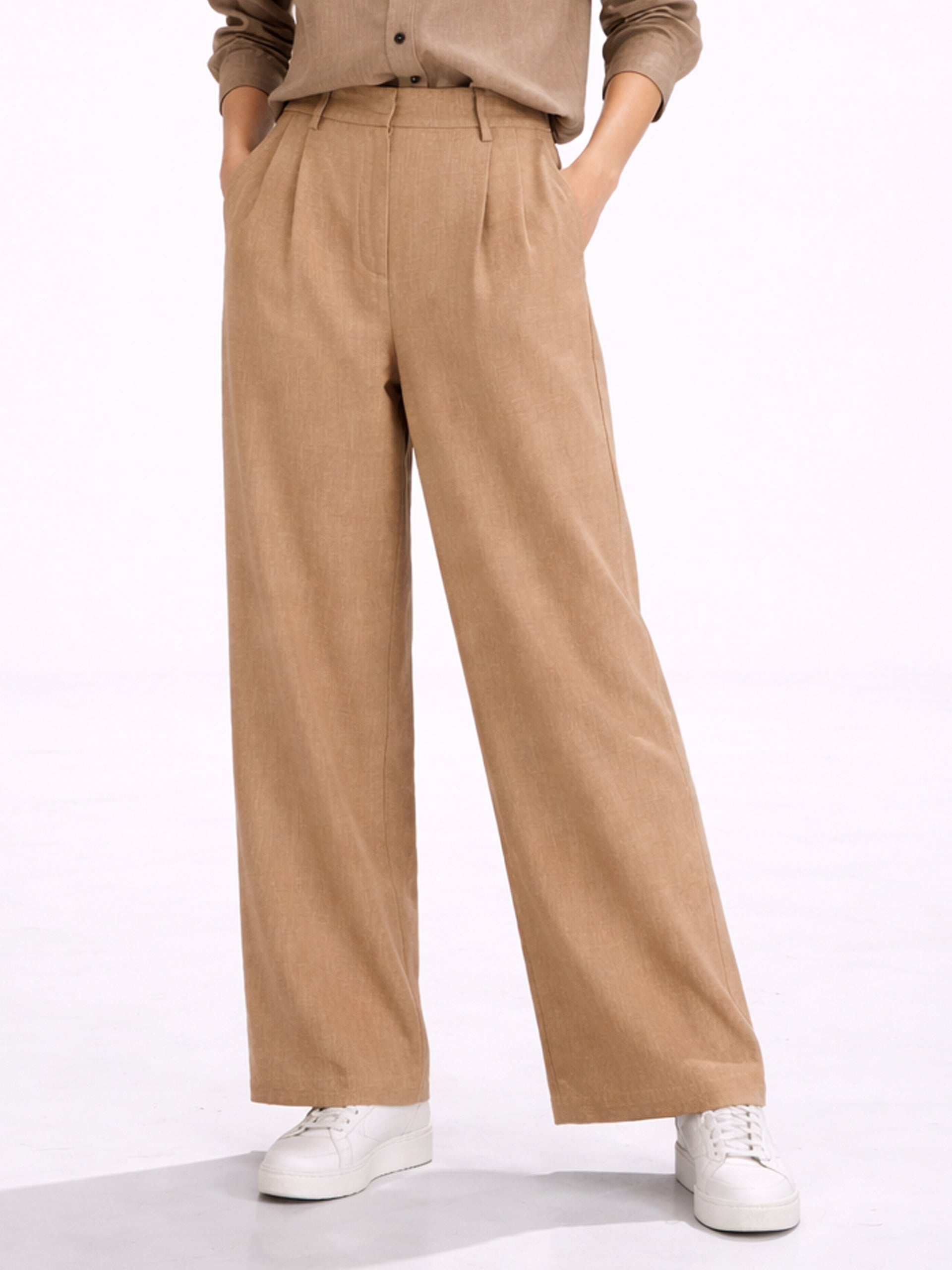 Beige Trousers